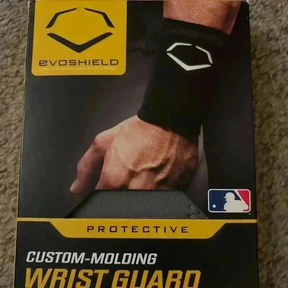 EVOSHEILD WRIST GAURD New in Box - Picture 1 of 2